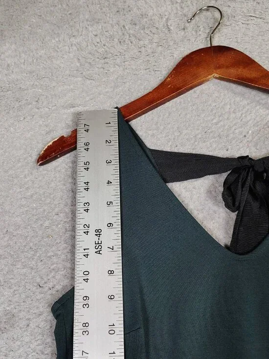 Banana republic Mini Dress Women's XS Forest Green V-Neck Back Tie Minimalist - Picture 2 of 10